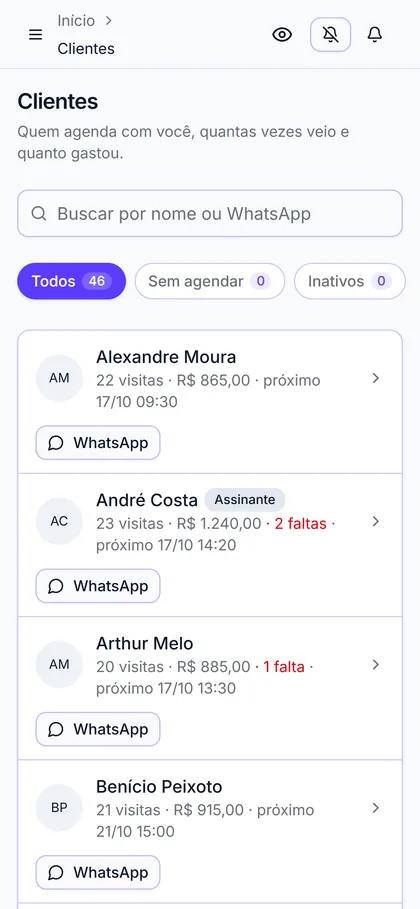 Lista de clientes com número de visitas, valor gasto, faltas e próximo agendamento, e botão de WhatsApp